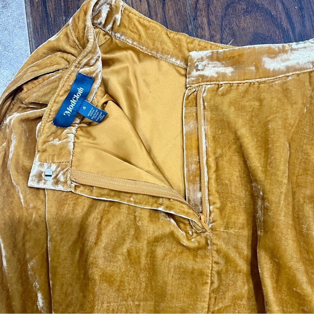 ModCloth Golden Yellow Velvet Circle Skater Skirt Size 4 - Picture 6 of 11